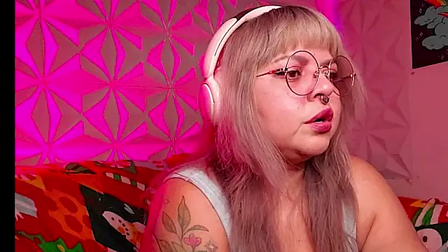 Satyn doll online show from 20, 12, 2025