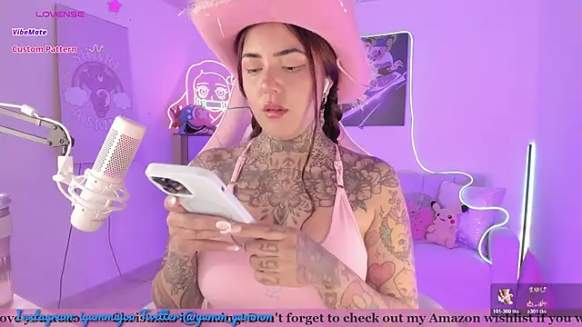 cute catlyn online show from 4, 12, 2025