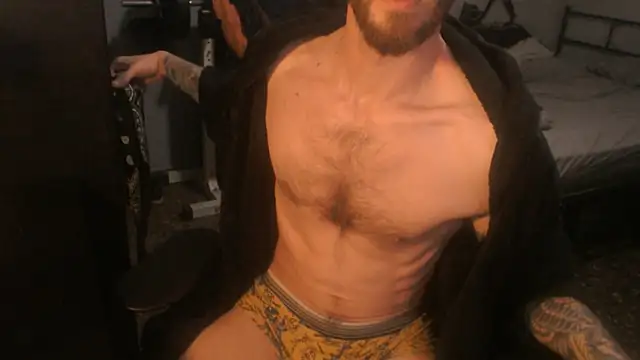 SexxxyLouis online show from 5, 4, 2026