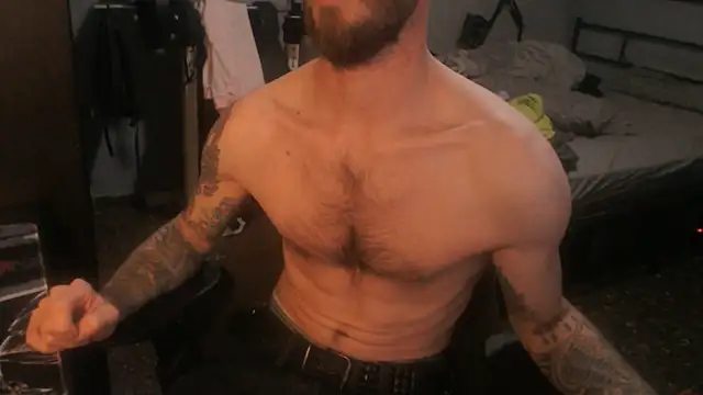 SexxxyLouis online show from 13, 4, 2026