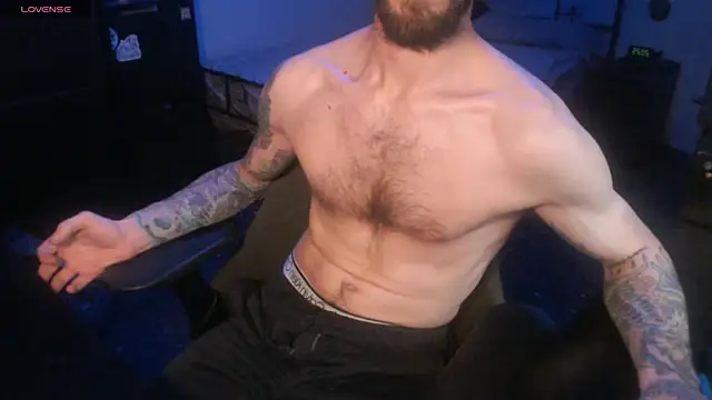 SexxxyLouis online show from 23, 9, 2025