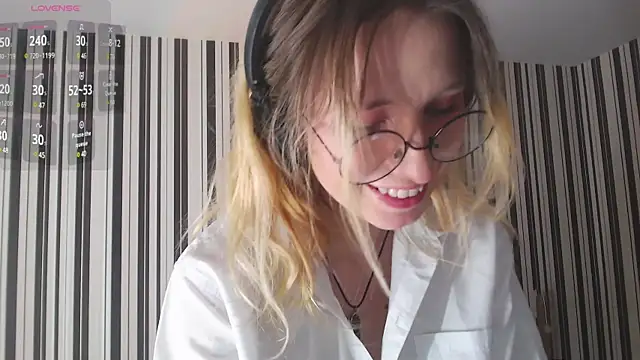  Hanna Moon  online show from 9, 12, 2024