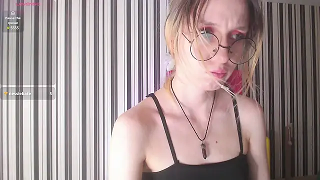  Hanna Moon  online show from 12, 12, 2024