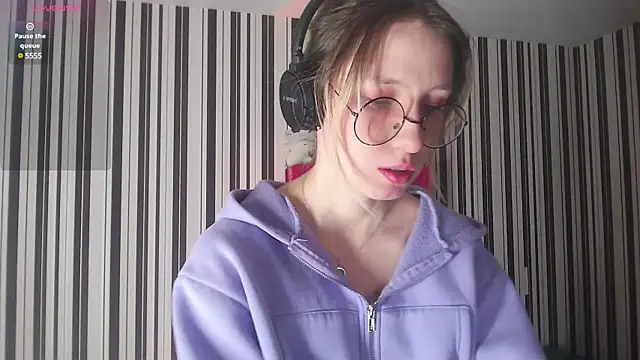  Hanna Moon  online show from 16, 12, 2024