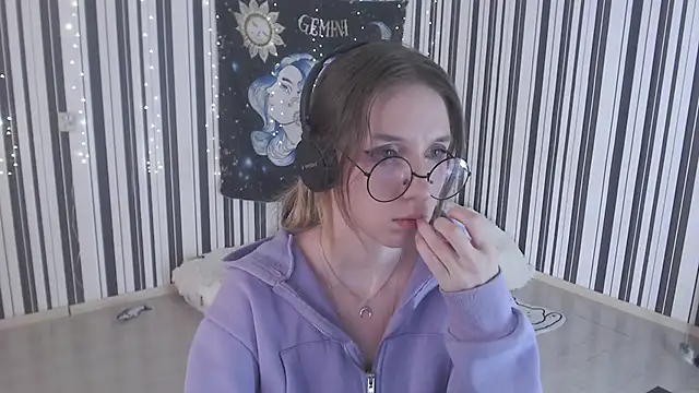  Hanna Moon  online show from 29, 9, 2025