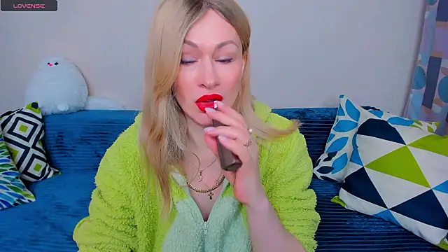 EllenMoore online show from 17, 3, 2026