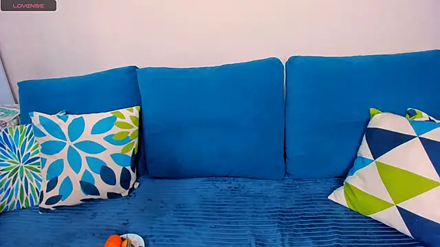 EllenMoore online show from 17, 11, 2025