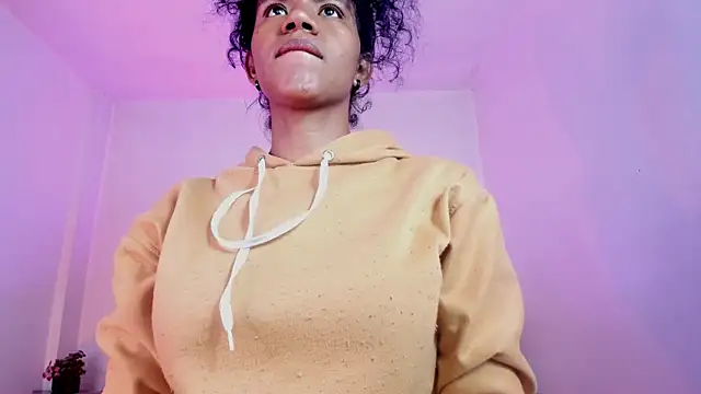 Ellie Alves online show from 18, 11, 2025