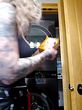 LilyOrion online show from 6, 2, 2025