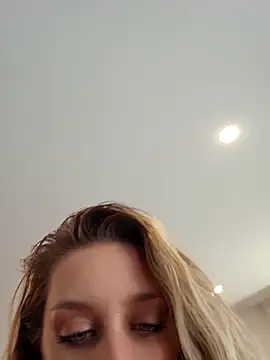 LilyOrion online show from 18, 9, 2025