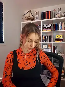 LilyOrion online show from 24, 10, 2025