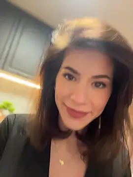 AlyonaX online show from 4, 4, 2026