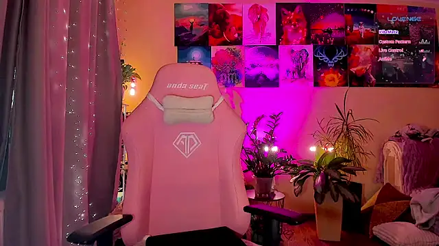 GoodWitch  online show from 19, 9, 2025