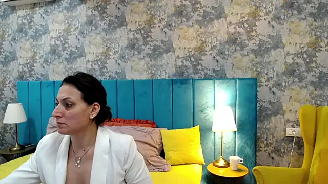 LisaCroft online show from 3, 10, 2025