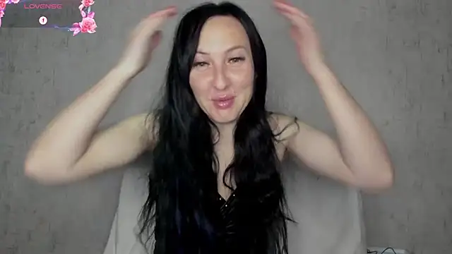 MissGulia online show from 9, 5, 2026