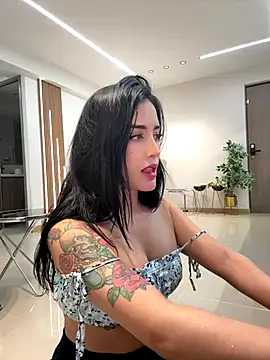 CATALINA RESTREPO online show from 6, 10, 2025