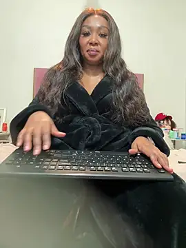 Snapshot of Bootyliciouse21X chatting on 21, 6, 2026 Bootyliciouse21X online show from 21, 6, 2026