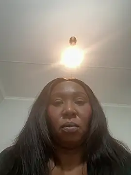 Bootyliciouse21X online show from 16, 2, 2026