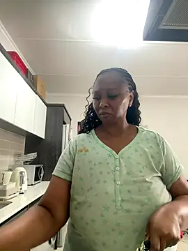 Bootyliciouse21X online show from 14, 12, 2025