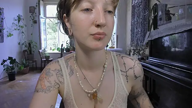 Snapshot of Miranda2_0 chatting on 4, 7, 2026 Miranda2 0 online show from 4, 7, 2026