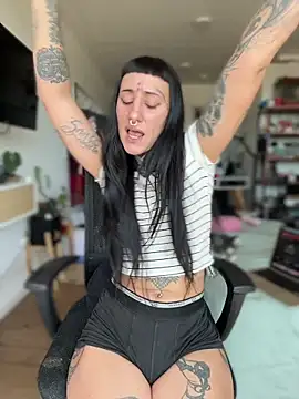 Snapshot of samisamsx chatting on 20, 10, 2025 samisamsx online show from 20, 10, 2025