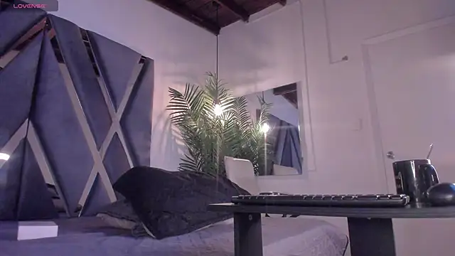 alessandra wells online show from 24, 3, 2026