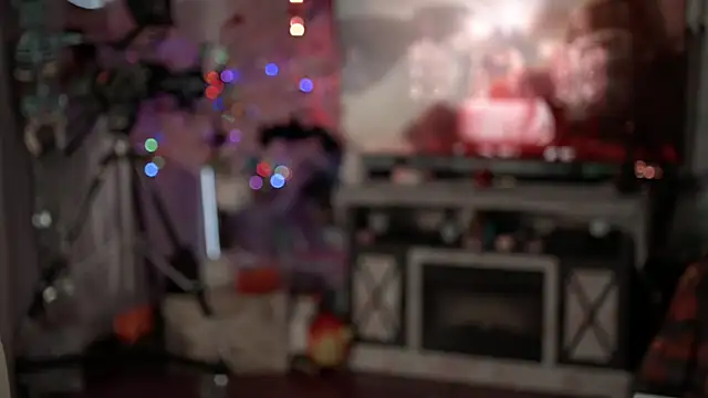 Nikki Torres online show from 18, 9, 2025