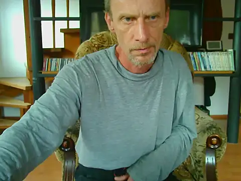 Snapshot of xxBareBabyxx chatting on 15, 10, 2025 xxBareBabyxx online show from 15, 10, 2025