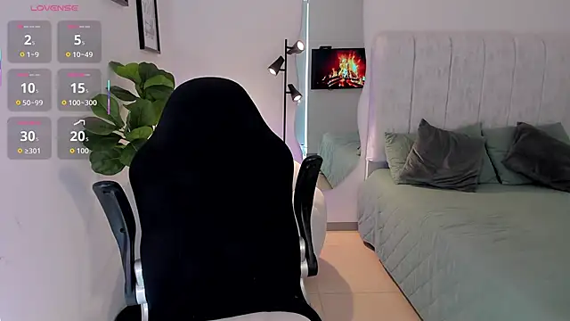 AmyWood online show from 9, 3, 2026