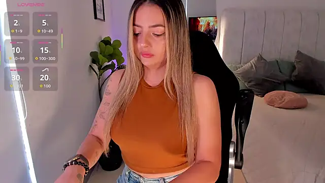 AmyWood online show from 13, 4, 2026