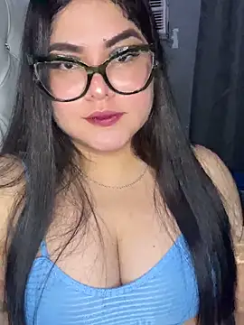 Sofiaa Santos online show from 7, 5, 2026