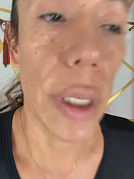 Snapshot of YOURSDEBORA chatting on 25, 5, 2026 YOURSDEBORA online show from 25, 5, 2026