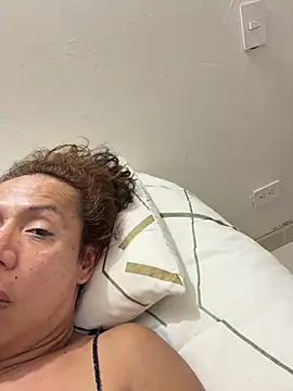 YOURSDEBORA online show from 20, 4, 2026