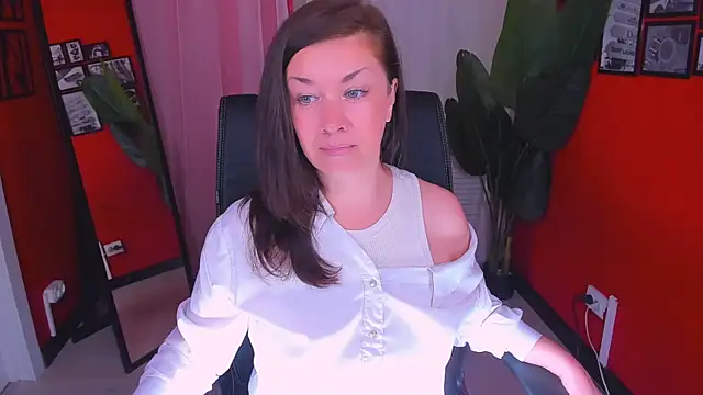 Snapshot of AnaMills chatting on 17, 6, 2026 AnaMills online show from 17, 6, 2026