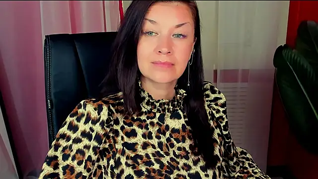 Snapshot of AnaMills chatting on 10, 7, 2026 AnaMills online show from 10, 7, 2026