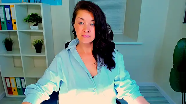Snapshot of AnaMills chatting on 14, 6, 2026 AnaMills online show from 14, 6, 2026