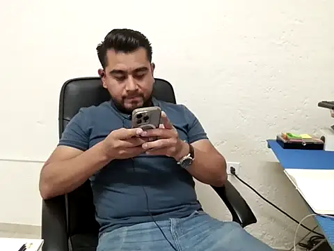 youmanhorny online show from 2, 6, 2026