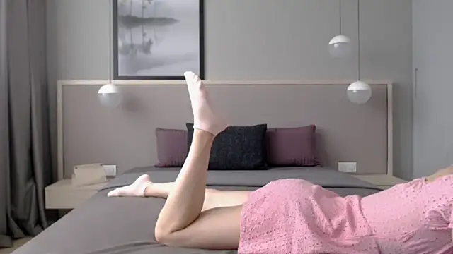 ShySchoolGirl online show from 27, 9, 2025