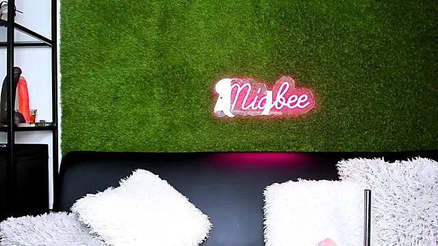 MiaBeeXX online show from 11, 5, 2026