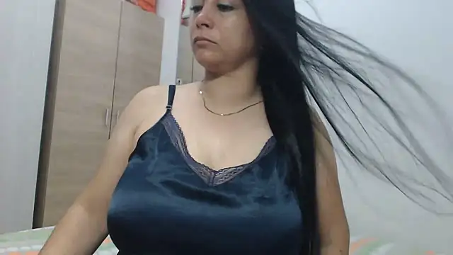 camilahot23 online show from 18, 9, 2025