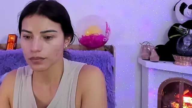 Snapshot of Arenne_rouse chatting on 8, 2, 2025 Arenne rouse online show from 8, 2, 2025