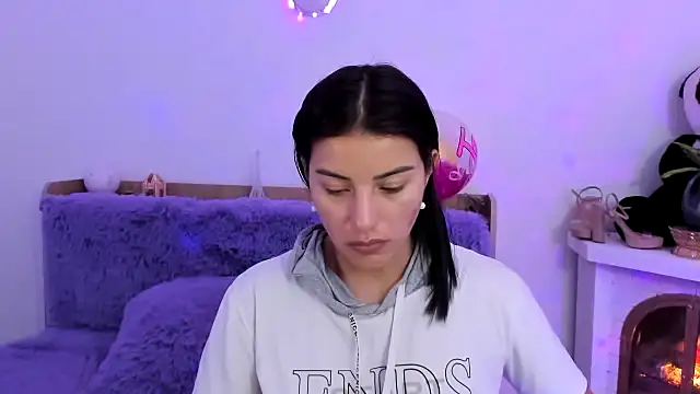 Snapshot of Arenne_rouse chatting on 28, 2, 2025 Arenne rouse online show from 28, 2, 2025