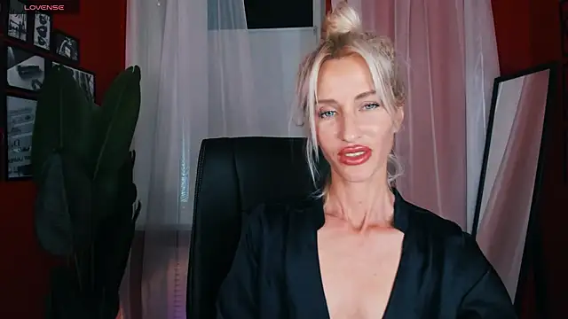 CindySw online show from 13, 9, 2025