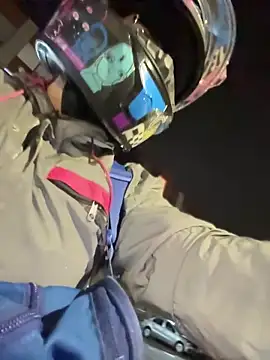 Snapshot of vaneelee chatting on 16, 11, 2025 vaneelee online show from 16, 11, 2025