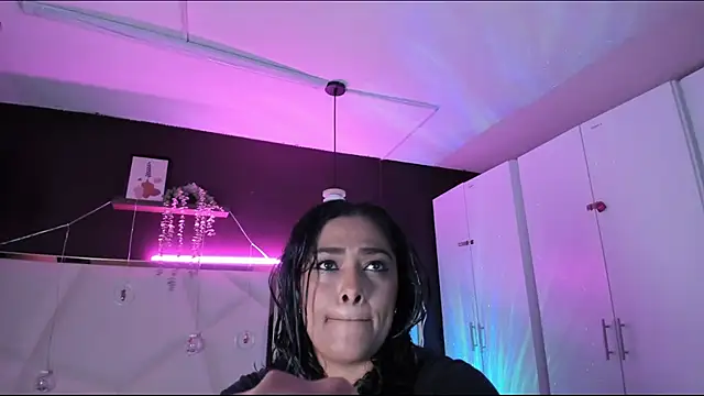 Inndrahot online show from 16, 12, 2025