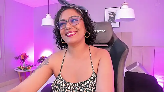 Inndrahot online show from 7, 3, 2025