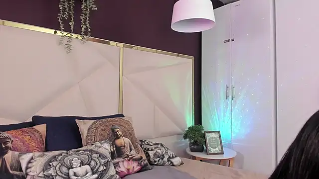 Inndrahot online show from 9, 4, 2026