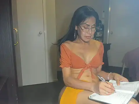 Angelchezcka online show from 5, 12, 2025