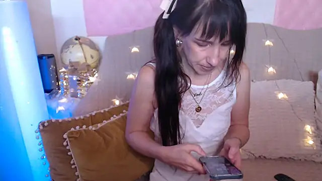 -carla- online show from 6, 12, 2024