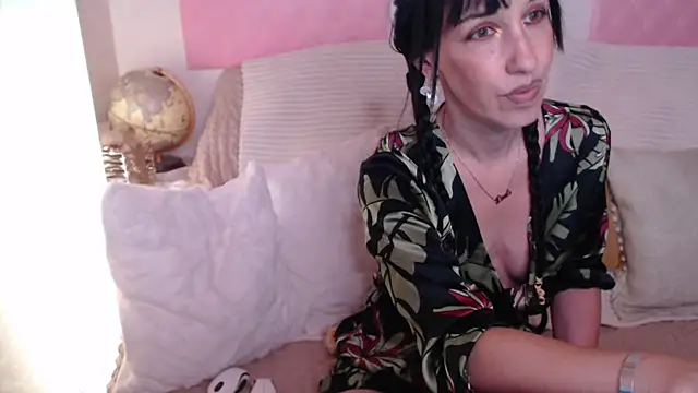 -carla- online show from 12, 10, 2025